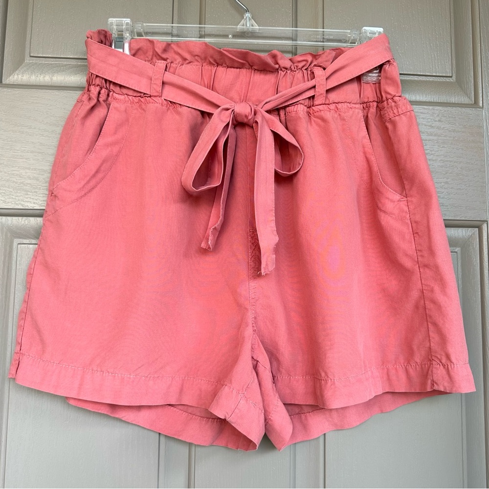 Thread+Supply Shorts Size M 🌸